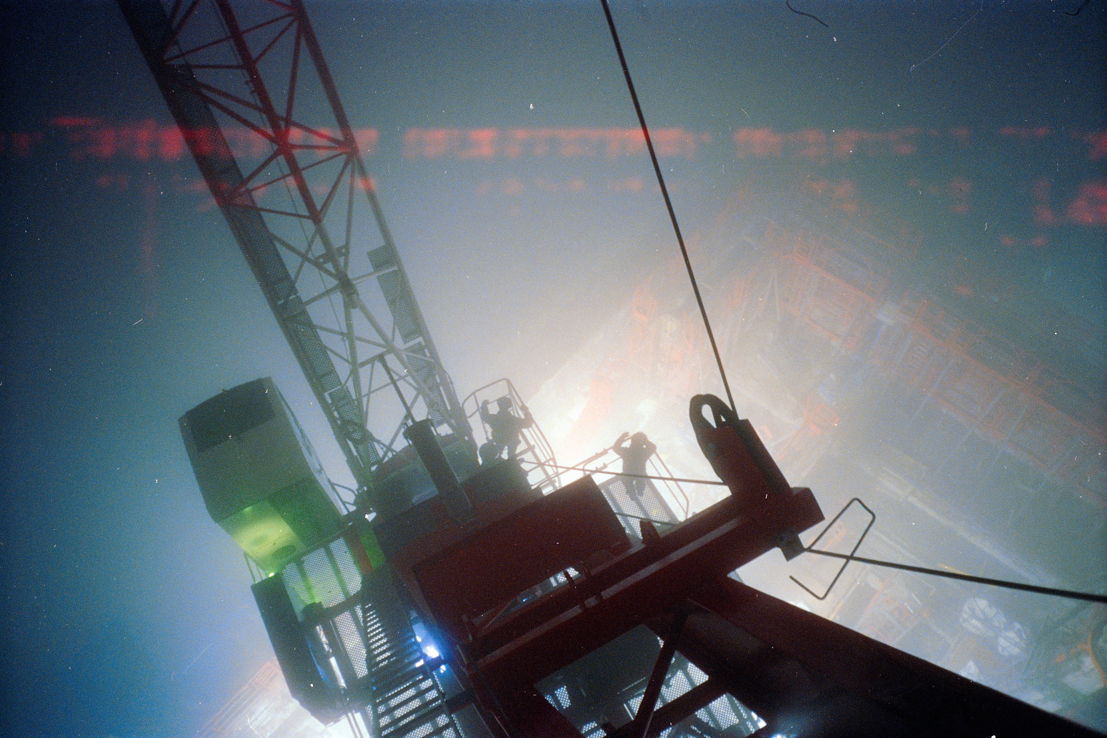 Shipste_r -   Sortie extravéhiculaire (La Défense, France)